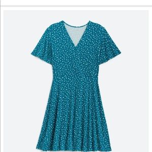 NWT Elisse Knit Surplice Dress in Teal Green Polkadot